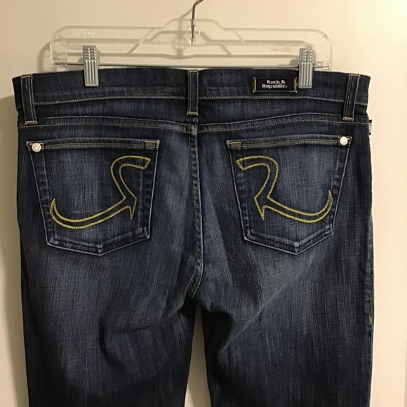 Rock & REPUBLIC Kasandra Midrise Mid Dark Bootcut Jeans Sz 32 - Picture 5 of 14